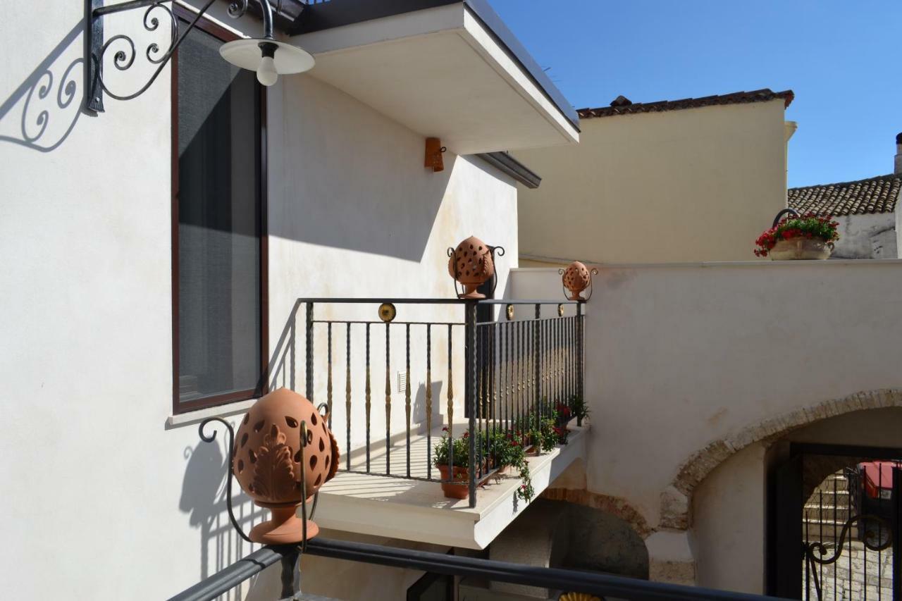 Residenza La Nivera Miglionico Exteriör bild